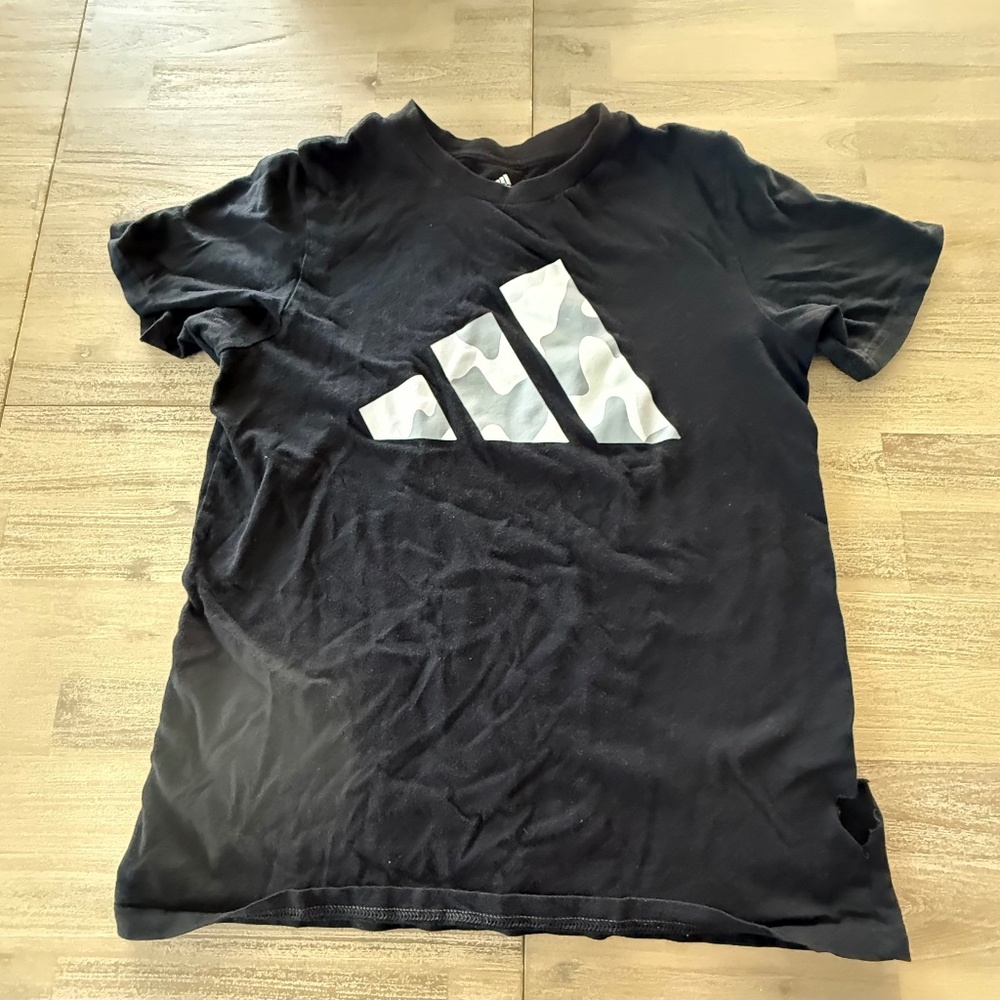 Youth Large Adidas T-shirt